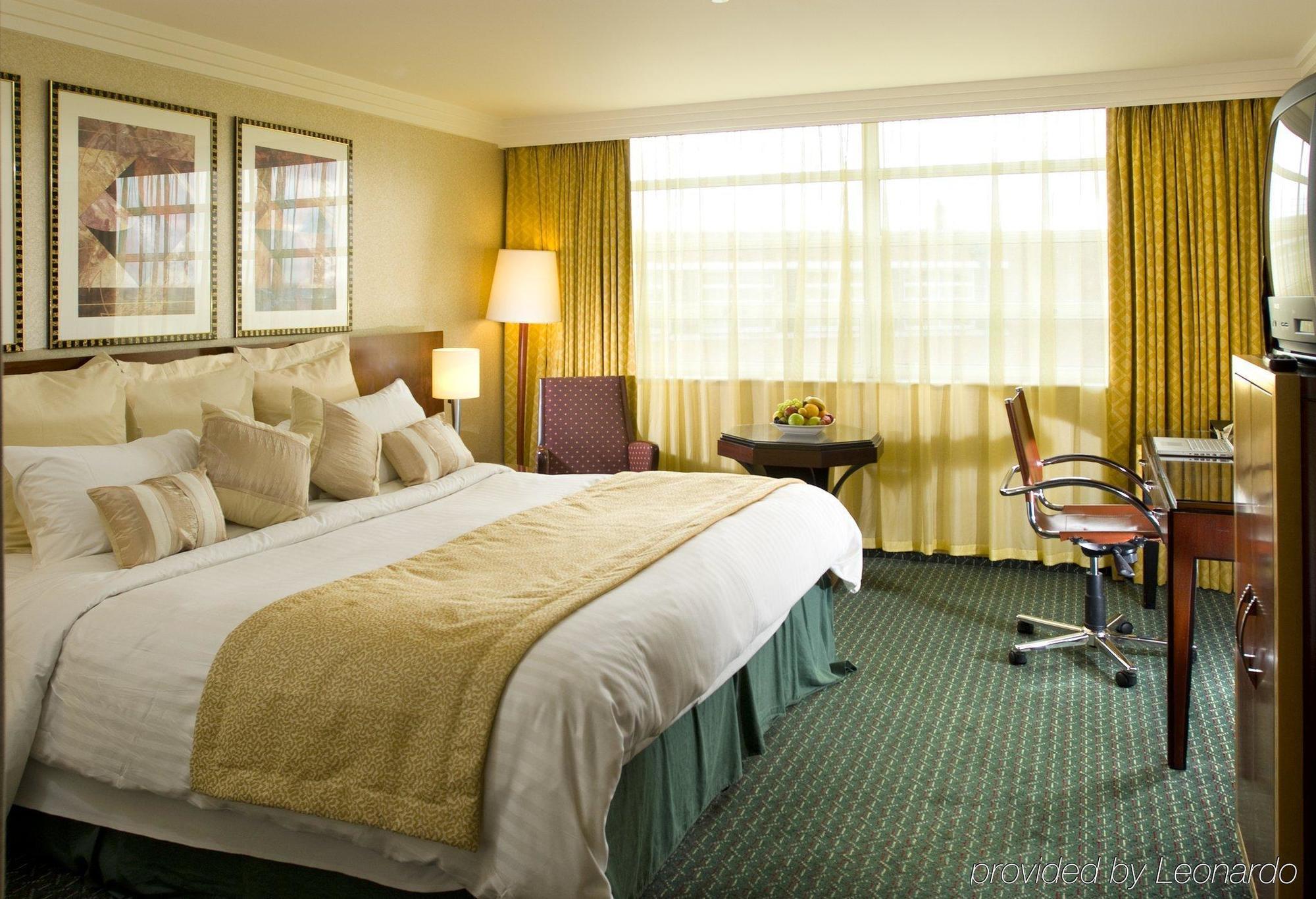 Crowne Plaza Liverpool - John Lennon Airport By Ihg Oda fotoğraf